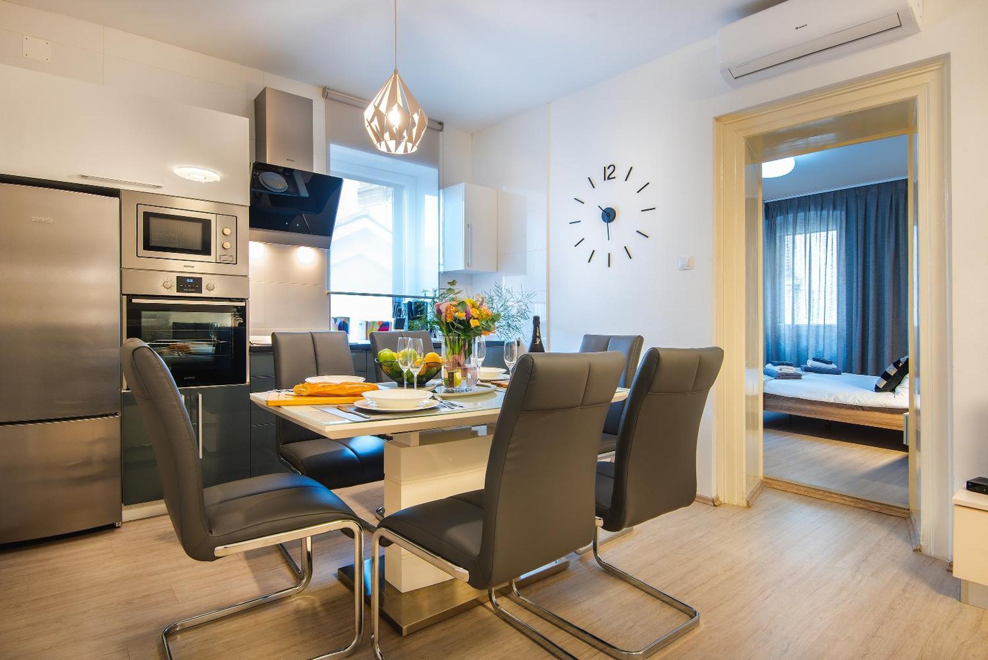 Arta Apartment City Center II - With Private Parking Pula Dış mekan fotoğraf